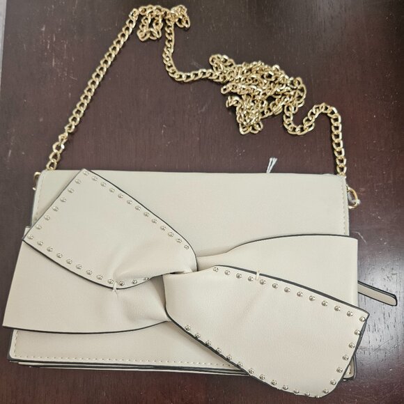 Jessica Simpson Kandiss Flap Shoulder Bag with Gold Chain Strap - Picture 1 of 4